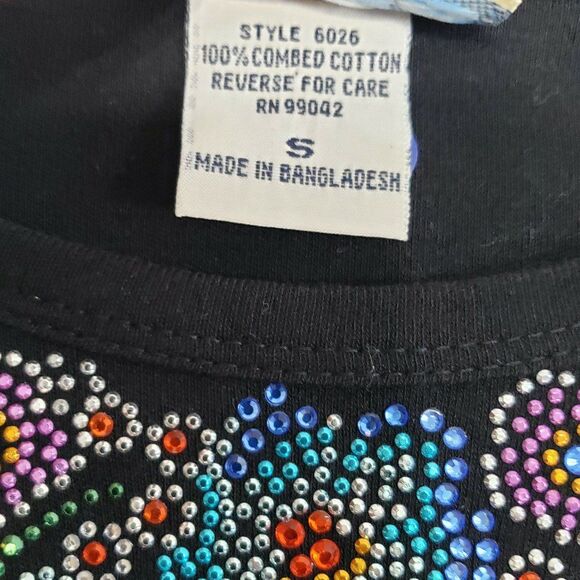 Las Olas Women's Small Blouse with Beautiful, Colorful Decor and 3/4 Sleeves - Picture 4 of 10